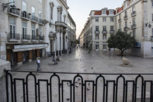 Early morning at the Praça do Rossio.